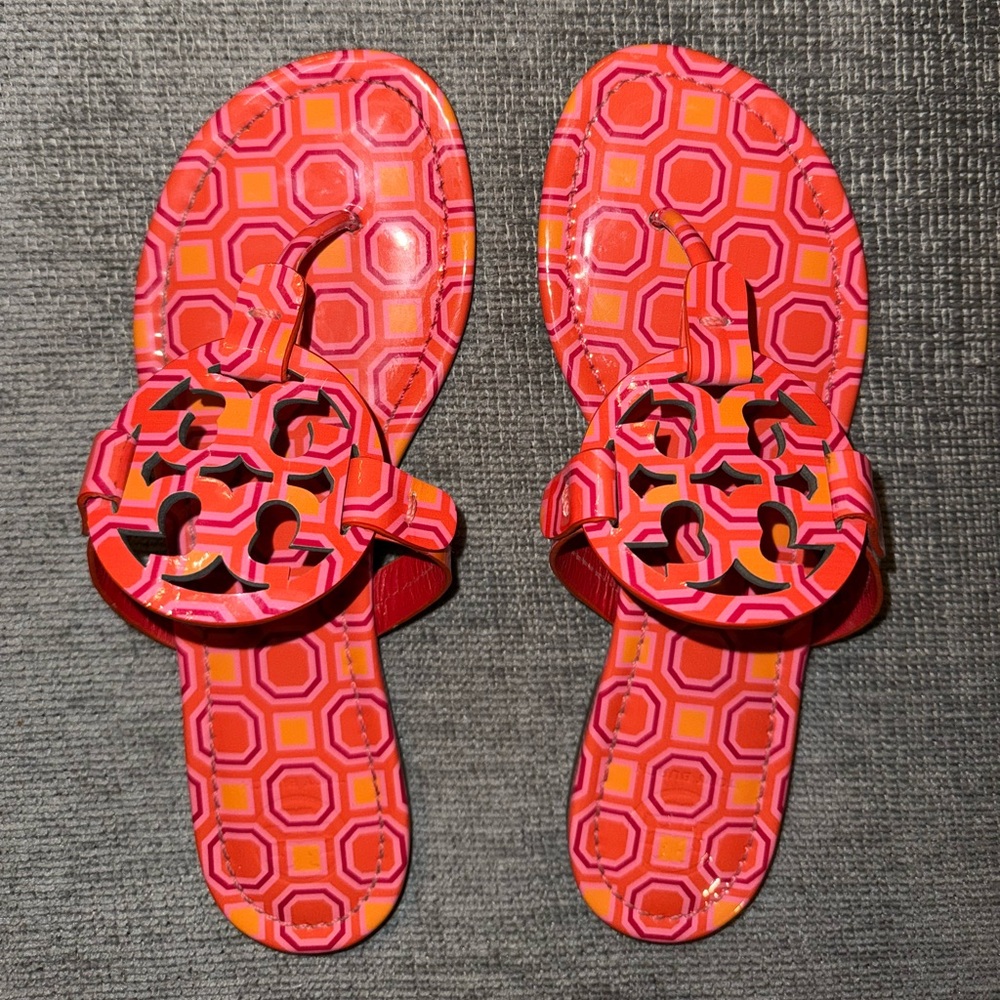 Tory Burch Miller Sandals Flip Flop Orange Coral Pink Octagon Patent Leather - Picture 4 of 10